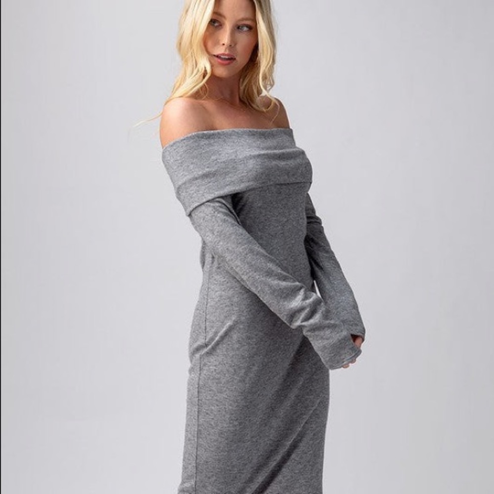 NWT Sexy Gray Off Shoulder Long Sleeve Women's Sweater Midi Dress Size - Picture 2 of 2
